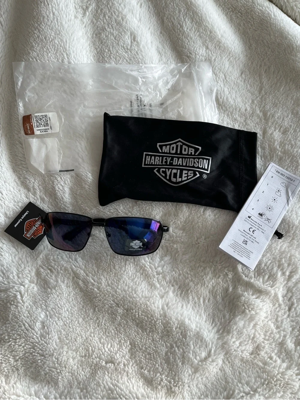 NWT Harley-Davidson Black Frame Sunglasses with Blue-Purple Reflective Lenses